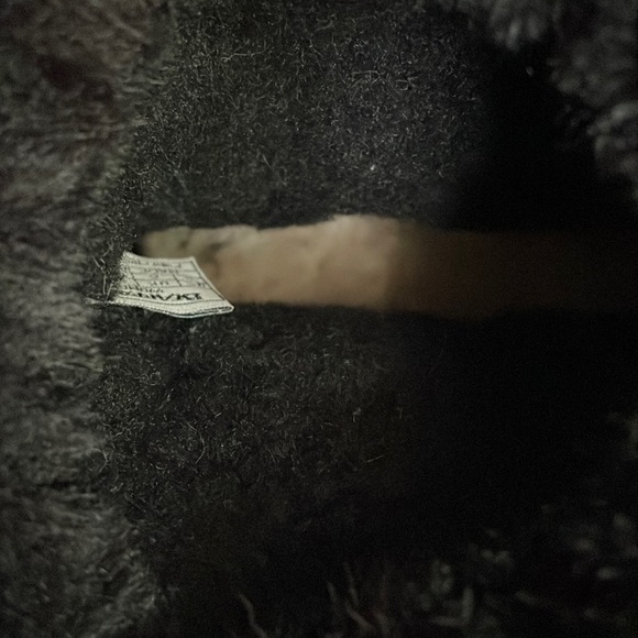 Bearpaw black booties genuine suede and fur worn once. Like new! - Picture 9 of 10